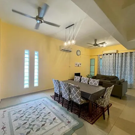 Homestay Raudhah, Taman Gombak Ria Batu Caves Exterior photo